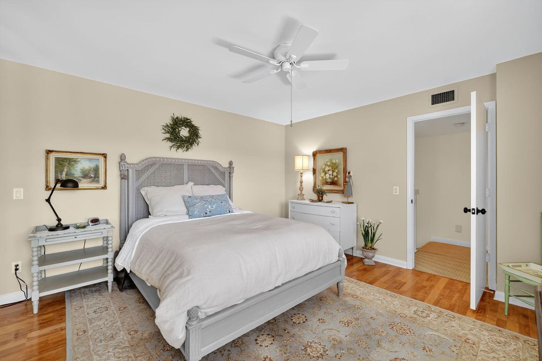 На продажу: $285,000 (2 спален, 2 ванн, 1374 Квадратных фут)