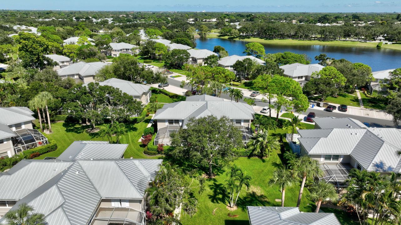 На продажу: $285,000 (2 спален, 2 ванн, 1374 Квадратных фут)