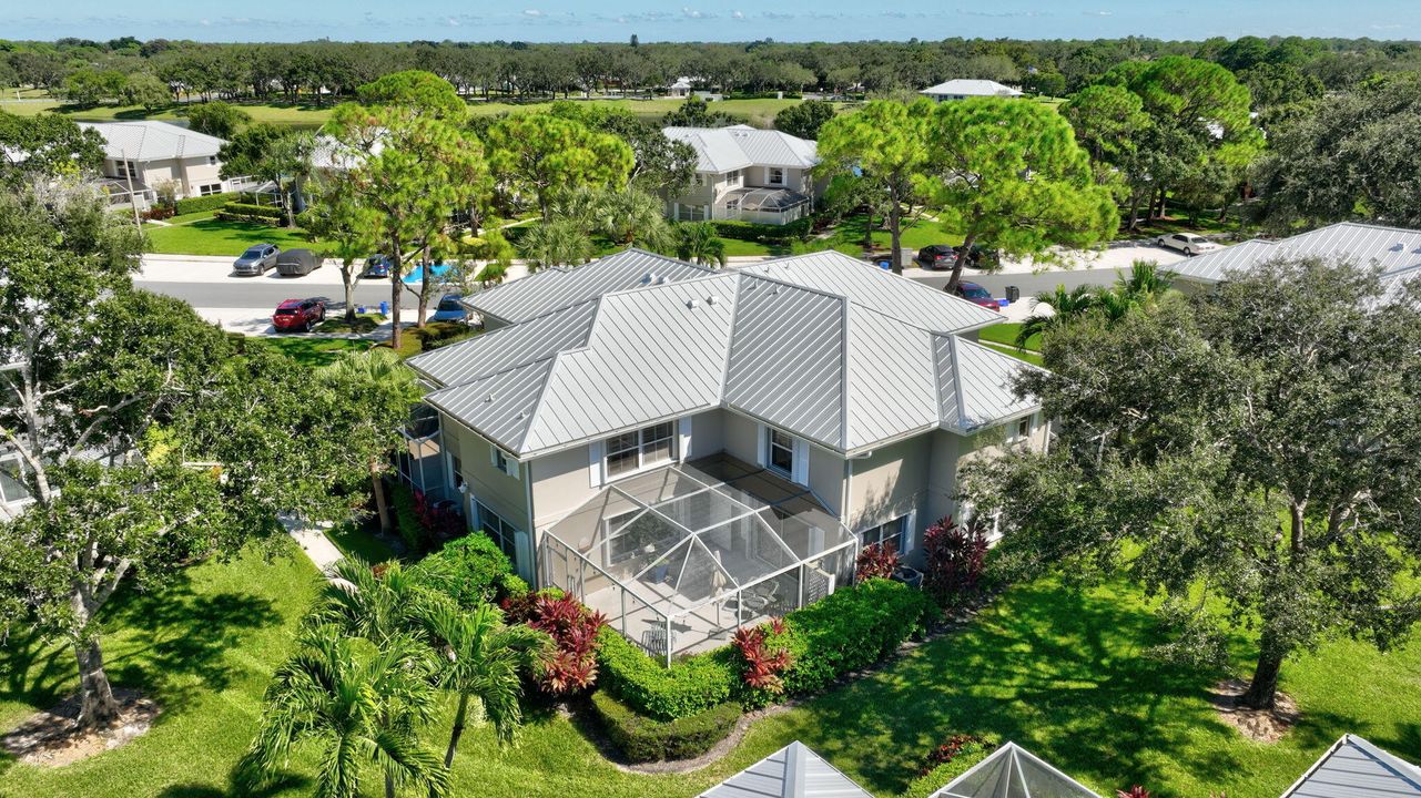 На продажу: $285,000 (2 спален, 2 ванн, 1374 Квадратных фут)