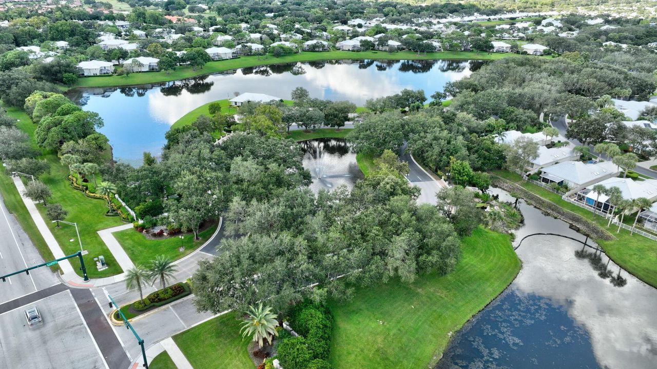 На продажу: $285,000 (2 спален, 2 ванн, 1374 Квадратных фут)