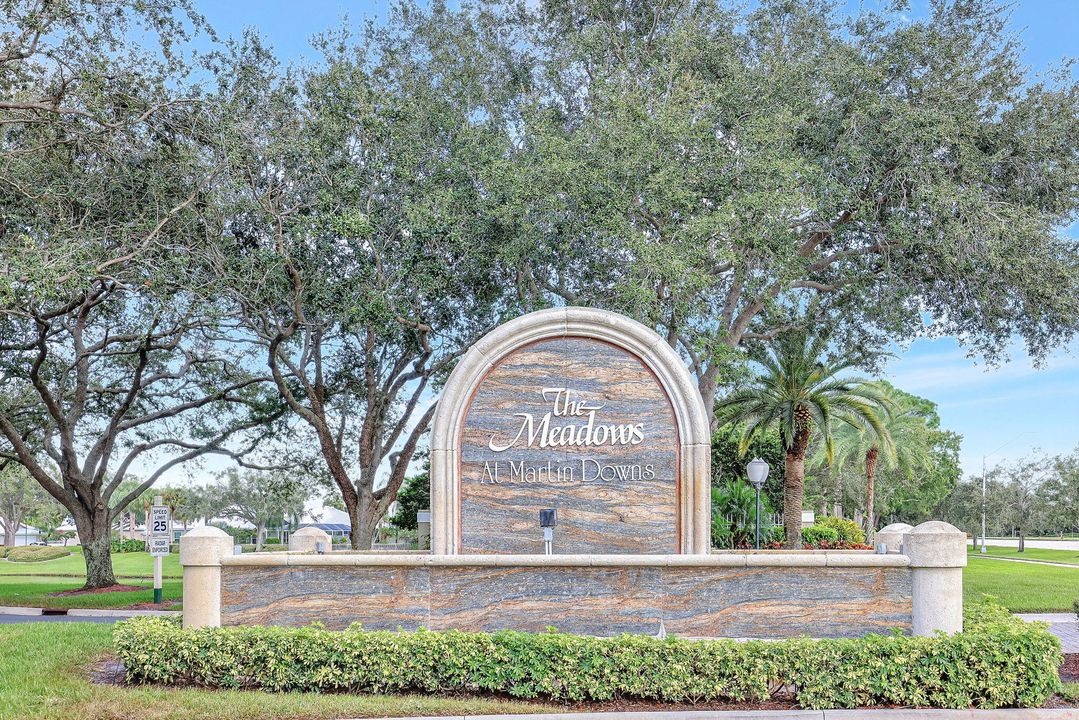 На продажу: $285,000 (2 спален, 2 ванн, 1374 Квадратных фут)