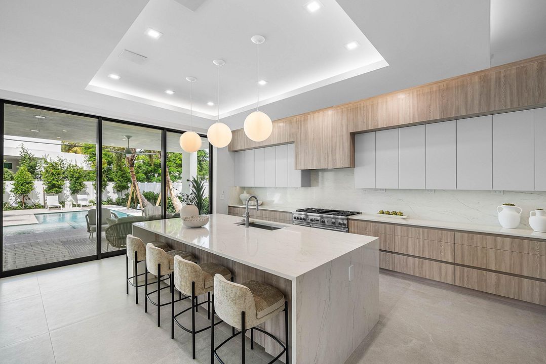 En Venta: $3,950,000 (4 camas, 4 baños, 3556 Pies cuadrados)