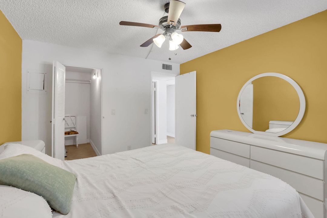 待售: $89,500 (2 贝兹, 2 浴室, 880 平方英尺)