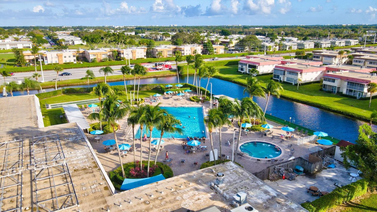 待售: $89,500 (2 贝兹, 2 浴室, 880 平方英尺)