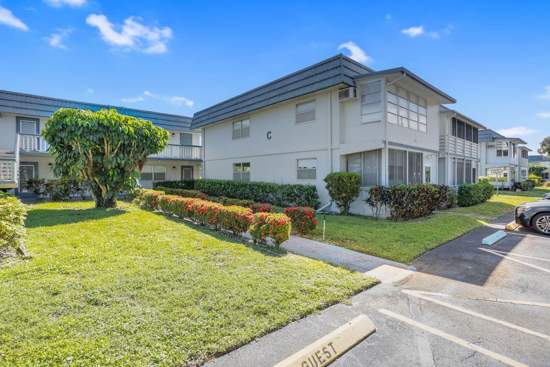 待售: $89,500 (2 贝兹, 2 浴室, 880 平方英尺)