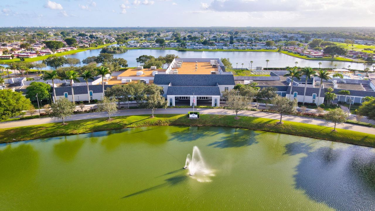 待售: $89,500 (2 贝兹, 2 浴室, 880 平方英尺)