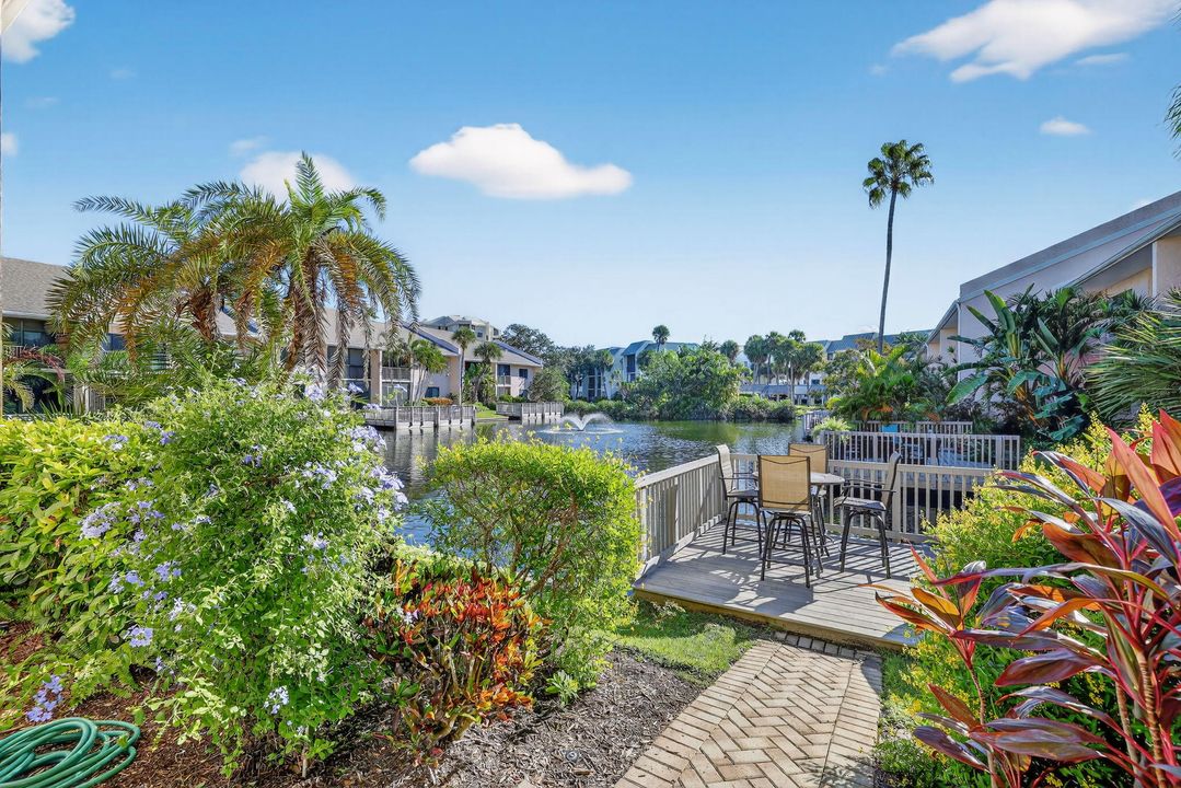 Под контрактом: $329,000 (2 спален, 2 ванн, 1154 Квадратных фут)