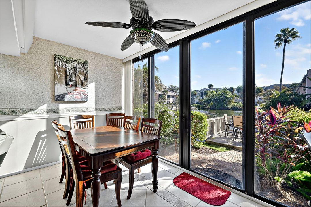 Под контрактом: $329,000 (2 спален, 2 ванн, 1154 Квадратных фут)