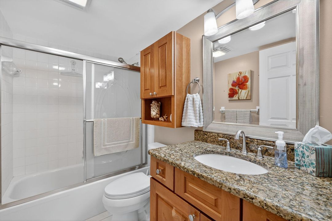 Под контрактом: $329,000 (2 спален, 2 ванн, 1154 Квадратных фут)