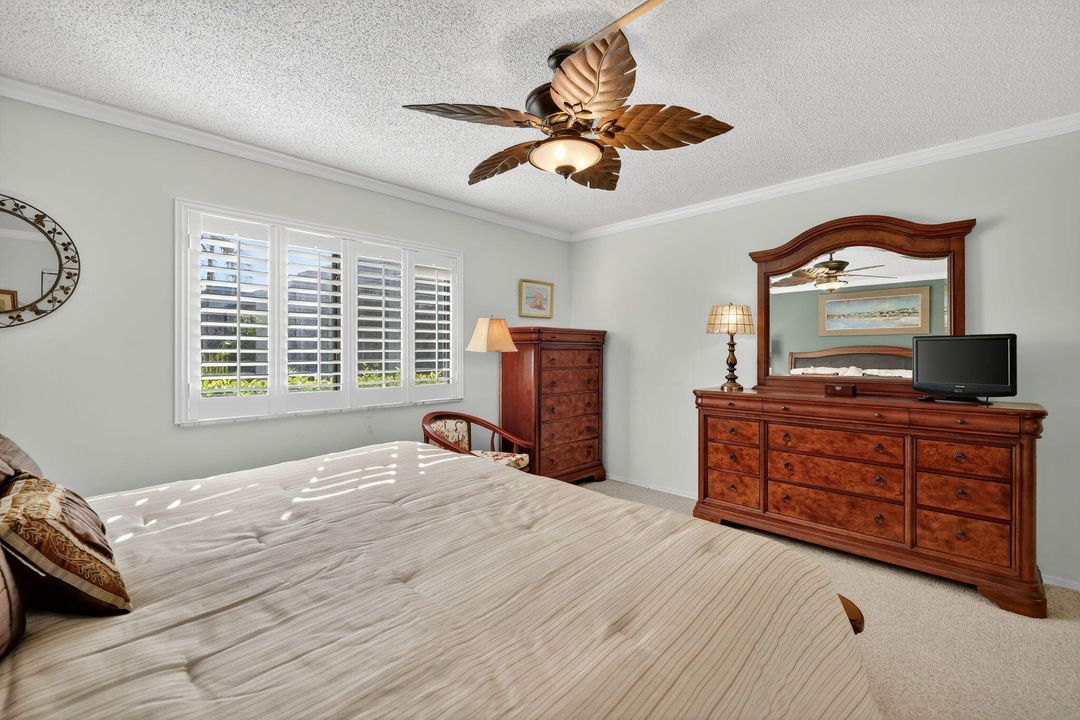 Под контрактом: $329,000 (2 спален, 2 ванн, 1154 Квадратных фут)