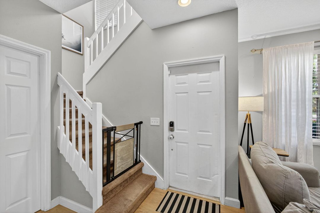 Activo con contrato: $449,500 (3 camas, 2 baños, 1427 Pies cuadrados)