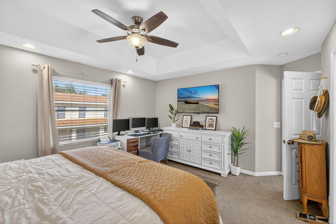 Activo con contrato: $449,500 (3 camas, 2 baños, 1427 Pies cuadrados)