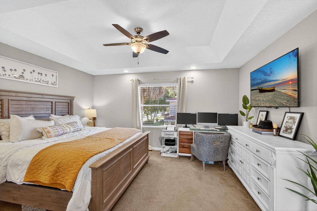 Activo con contrato: $449,500 (3 camas, 2 baños, 1427 Pies cuadrados)