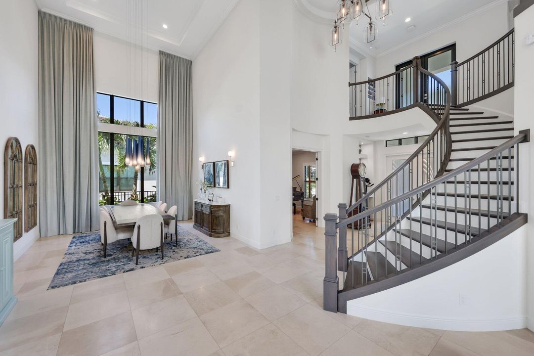 For Sale: $3,295,000 (5 beds, 5 baths, 4698 Square Feet)