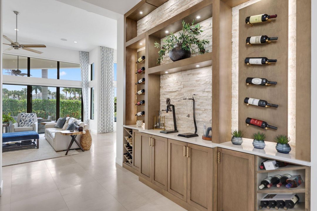 For Sale: $3,295,000 (5 beds, 5 baths, 4698 Square Feet)