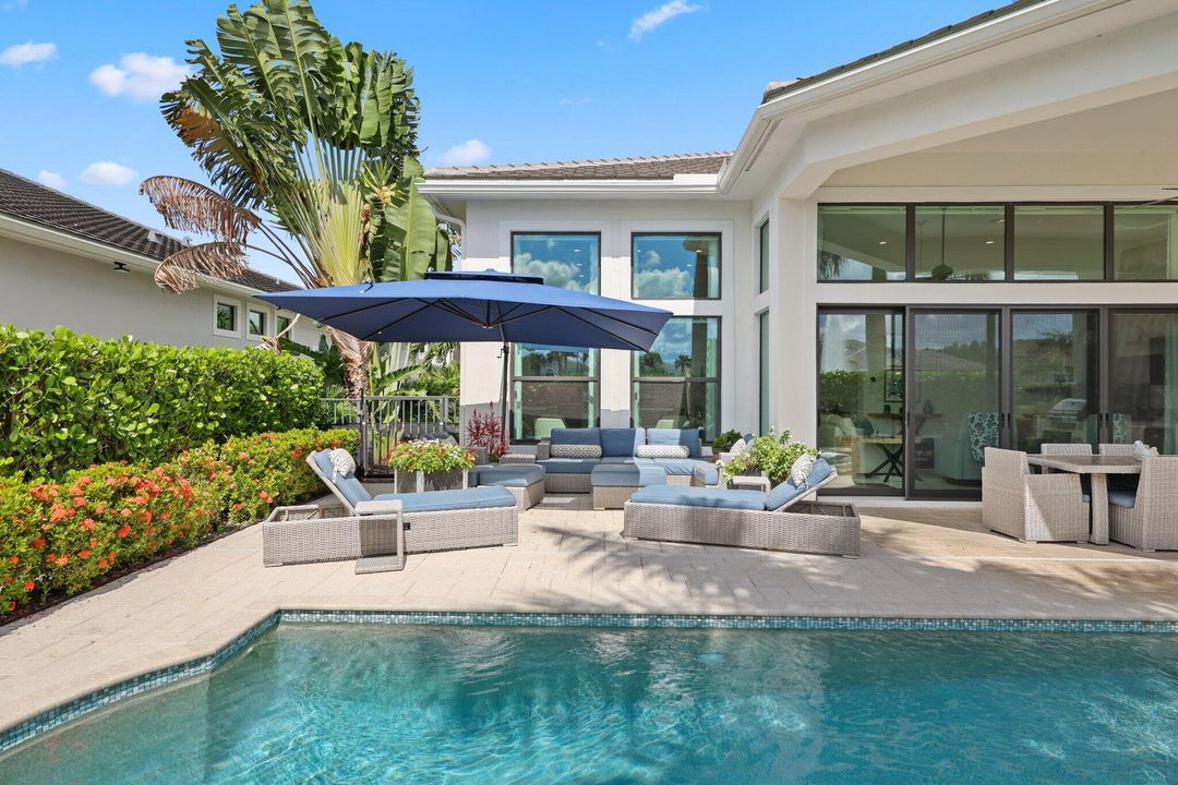 For Sale: $3,295,000 (5 beds, 5 baths, 4698 Square Feet)