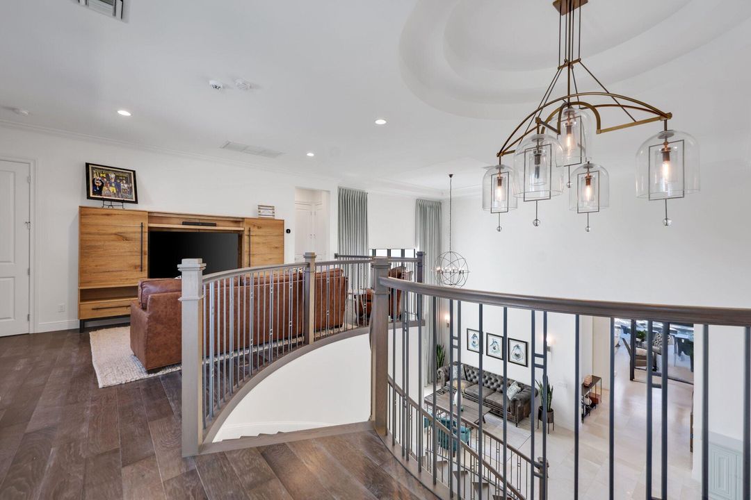 For Sale: $3,295,000 (5 beds, 5 baths, 4698 Square Feet)