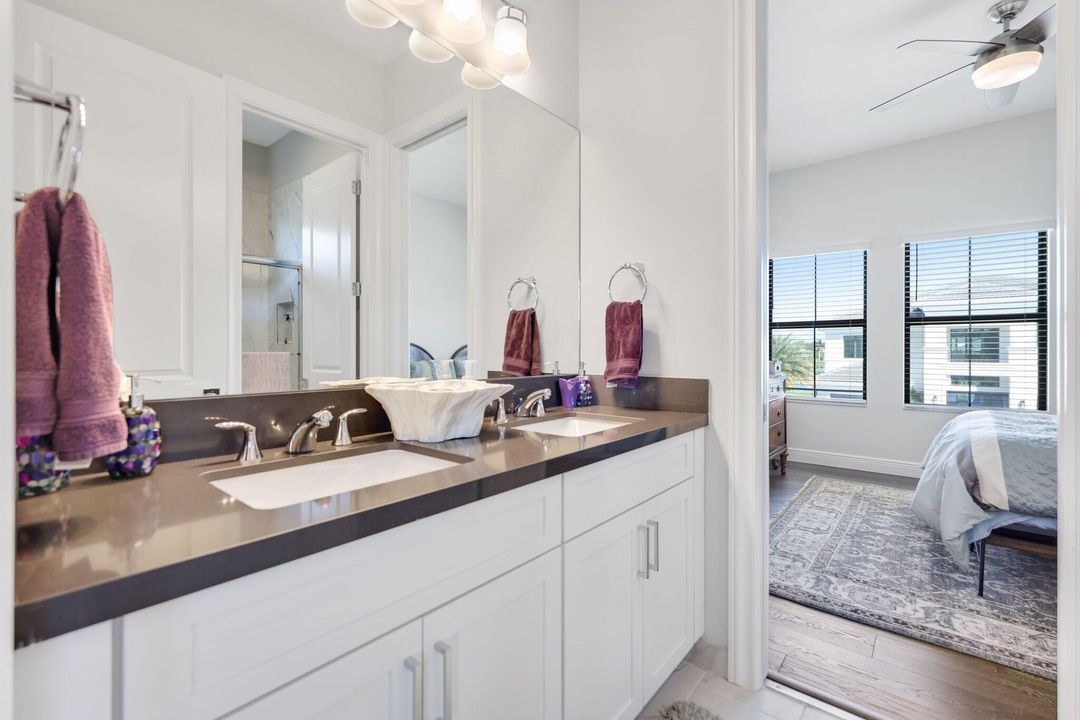 For Sale: $3,295,000 (5 beds, 5 baths, 4698 Square Feet)