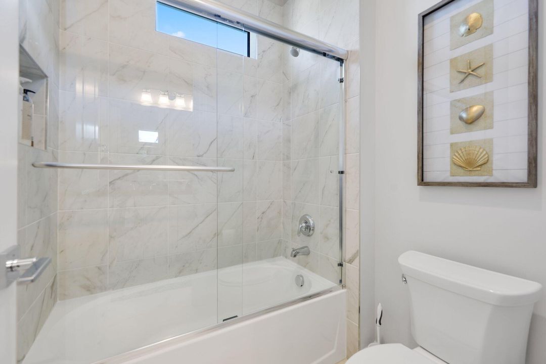 For Sale: $3,295,000 (5 beds, 5 baths, 4698 Square Feet)