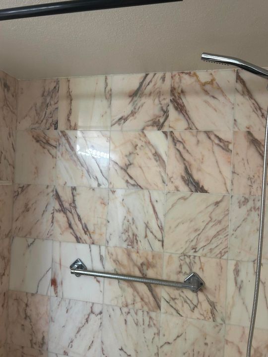 合同活跃: $269,000 (2 贝兹, 2 浴室, 1597 平方英尺)