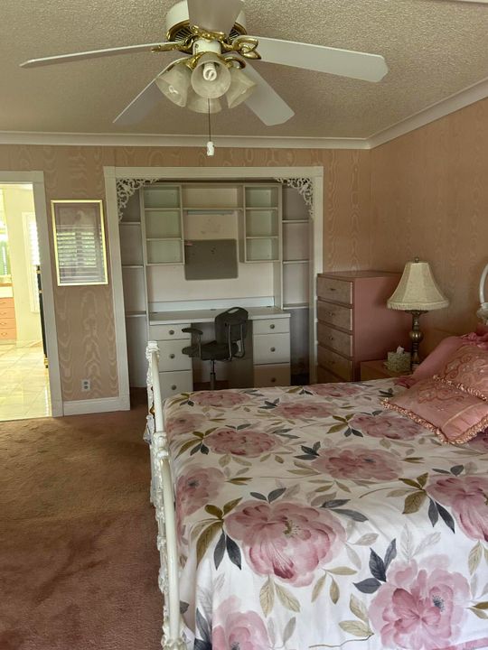 合同活跃: $269,000 (2 贝兹, 2 浴室, 1597 平方英尺)