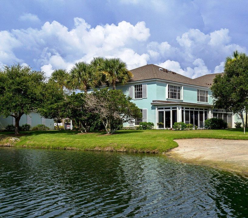 For Sale: $725,000 (3 beds, 3 baths, 1740 Square Feet)