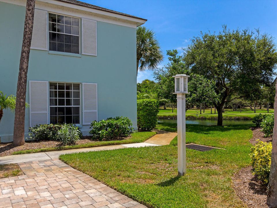 For Sale: $725,000 (3 beds, 3 baths, 1740 Square Feet)