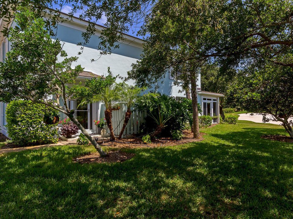 For Sale: $725,000 (3 beds, 3 baths, 1740 Square Feet)