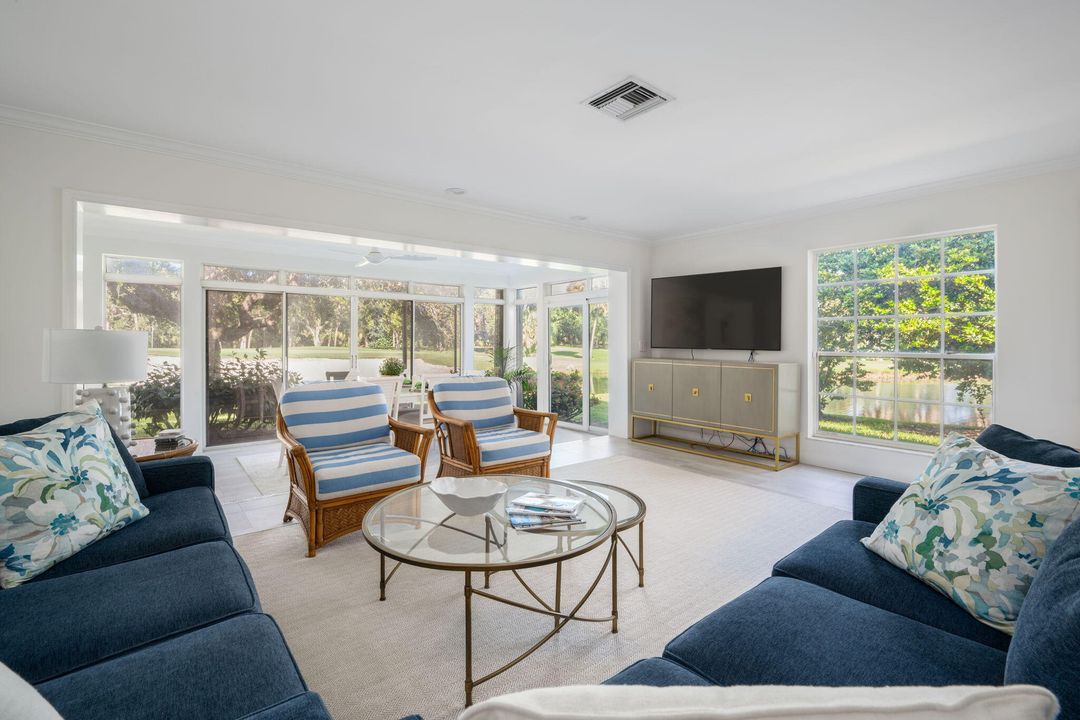 For Sale: $725,000 (3 beds, 3 baths, 1740 Square Feet)