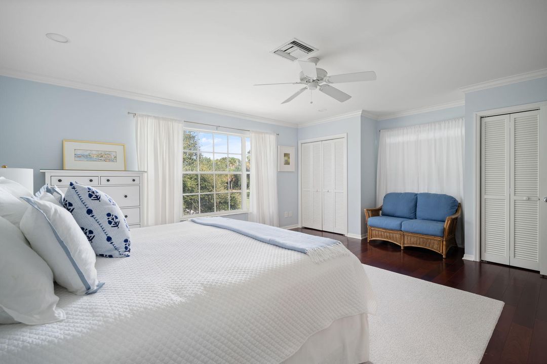 For Sale: $725,000 (3 beds, 3 baths, 1740 Square Feet)