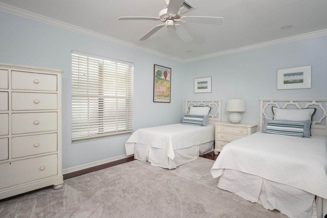 For Sale: $725,000 (3 beds, 3 baths, 1740 Square Feet)