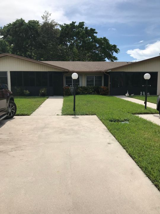 合同活跃: $2,250 (2 贝兹, 2 浴室, 1200 平方英尺)