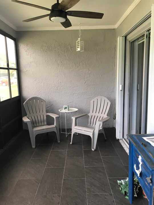 合同活跃: $2,250 (2 贝兹, 2 浴室, 1200 平方英尺)