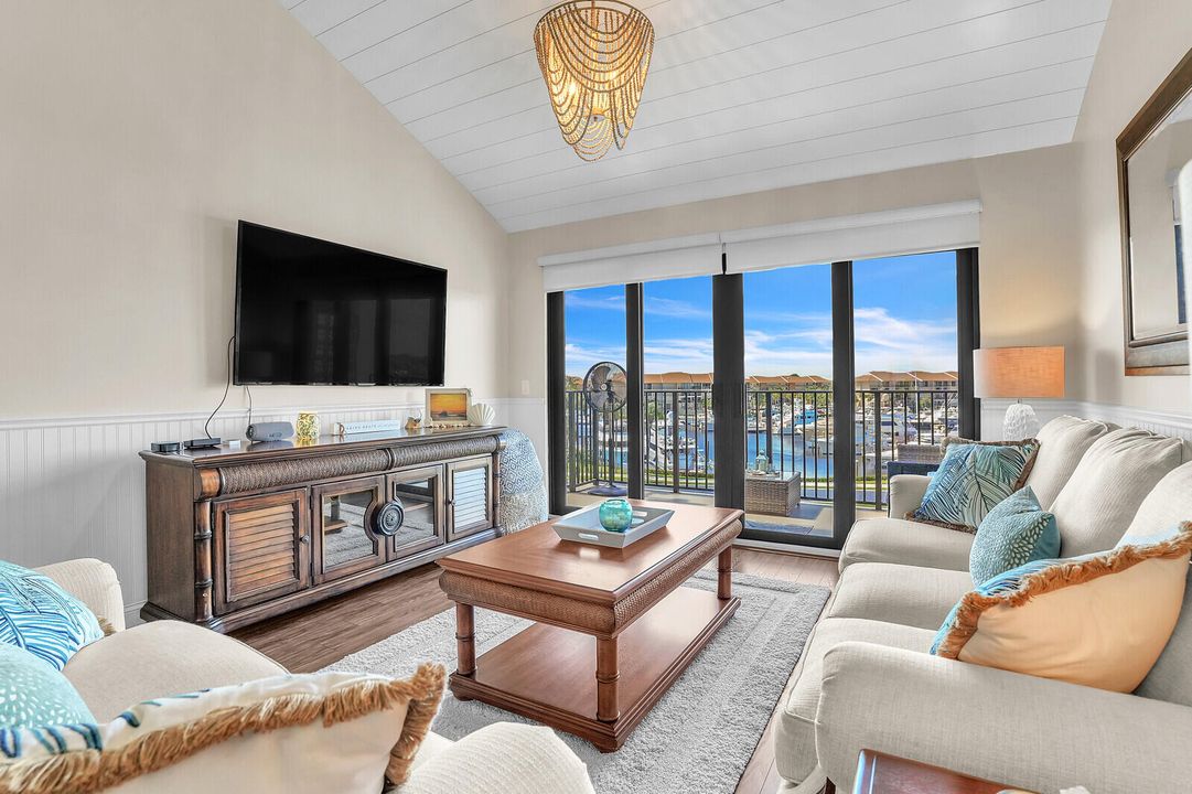 最近租的: $3,500 (2 贝兹, 2 浴室, 1385 平方英尺)