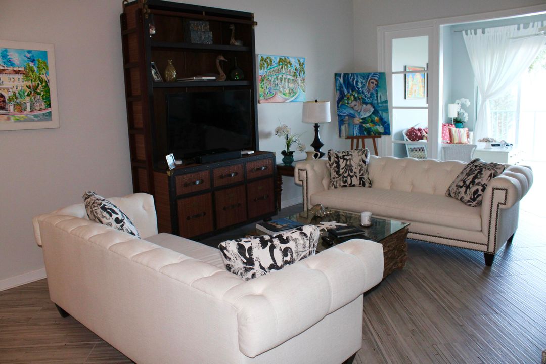 For Rent: $2,500 (2 beds, 2 baths, 1989 Square Feet)