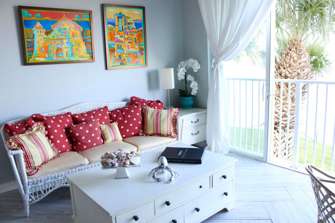 For Rent: $2,500 (2 beds, 2 baths, 1989 Square Feet)