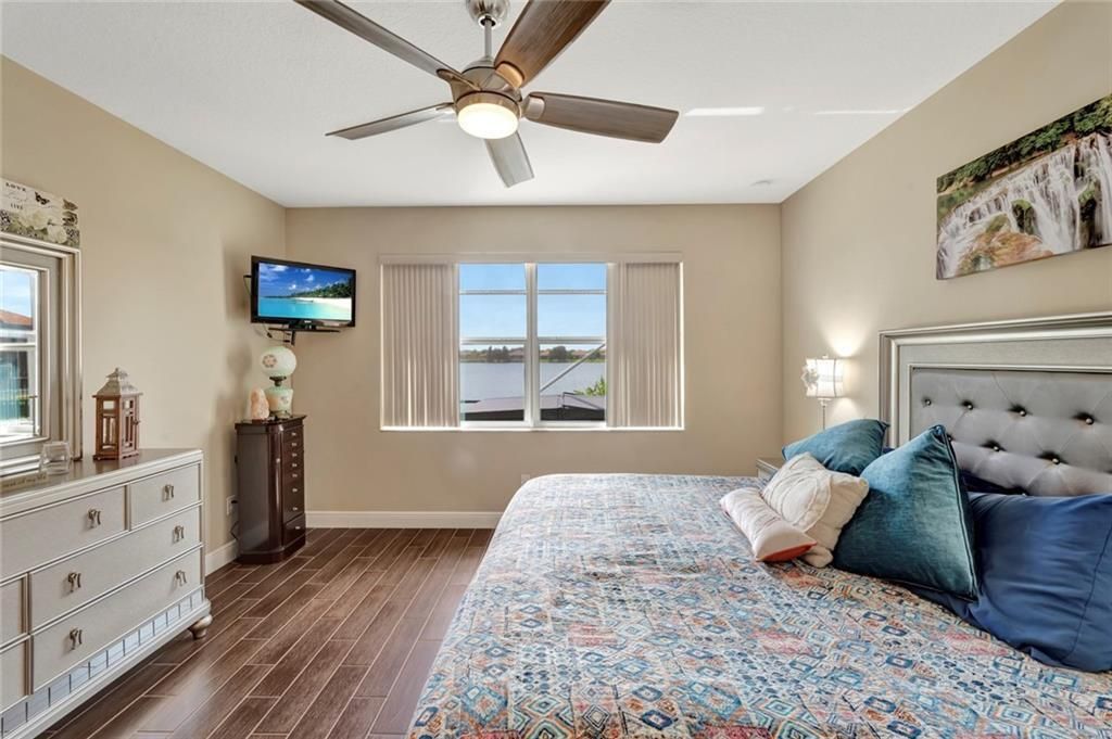 待售: $569,900 (3 贝兹, 3 浴室, 2649 平方英尺)