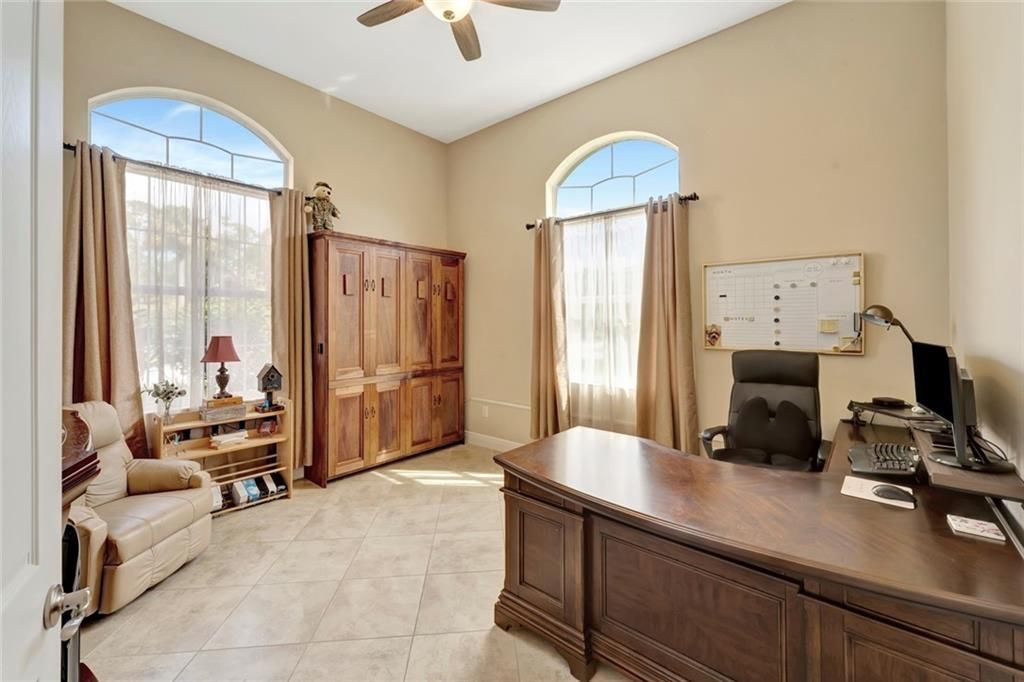 待售: $569,900 (3 贝兹, 3 浴室, 2649 平方英尺)