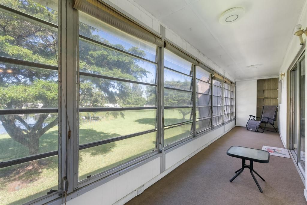 合同活跃: $1,750 (2 贝兹, 2 浴室, 913 平方英尺)