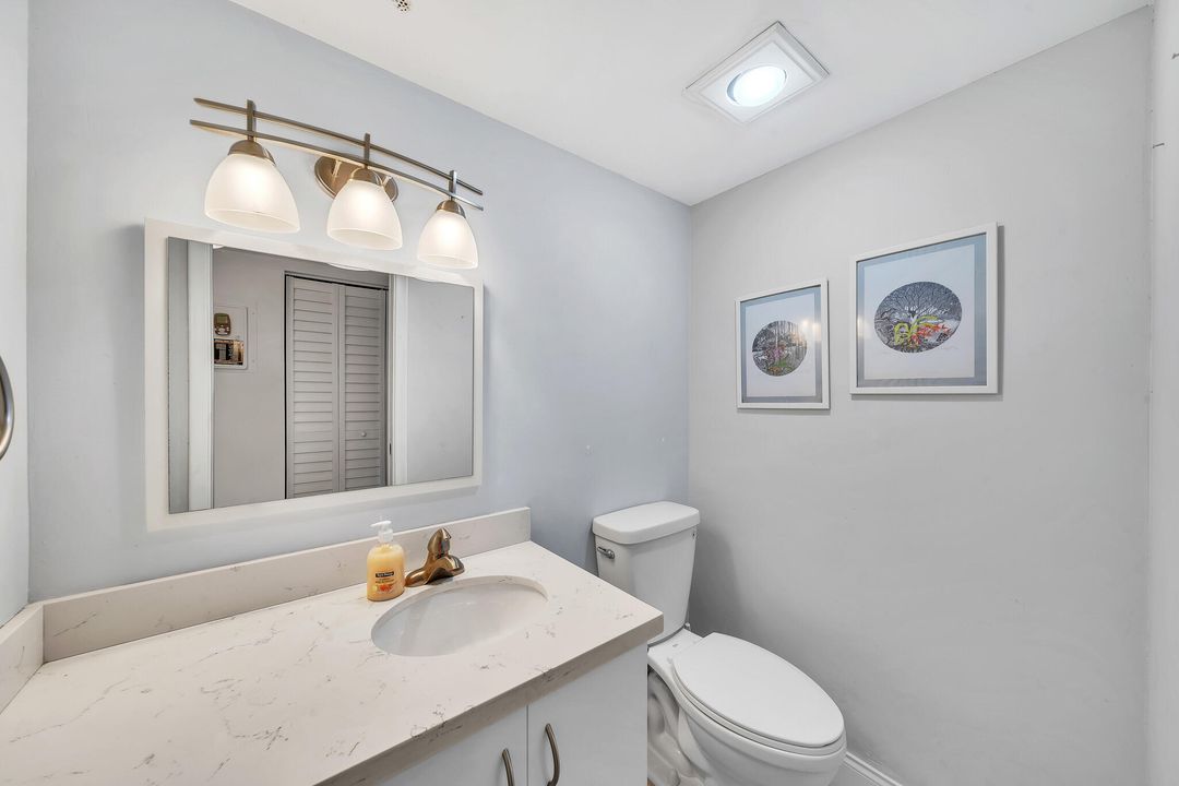 Под контрактом: $115,000 (1 спален, 1 ванн, 798 Квадратных фут)