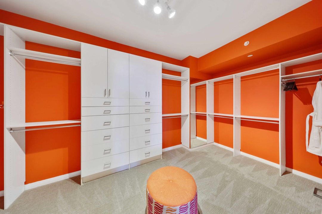 En Venta: $3,995,000 (3 camas, 3 baños, 3605 Pies cuadrados)