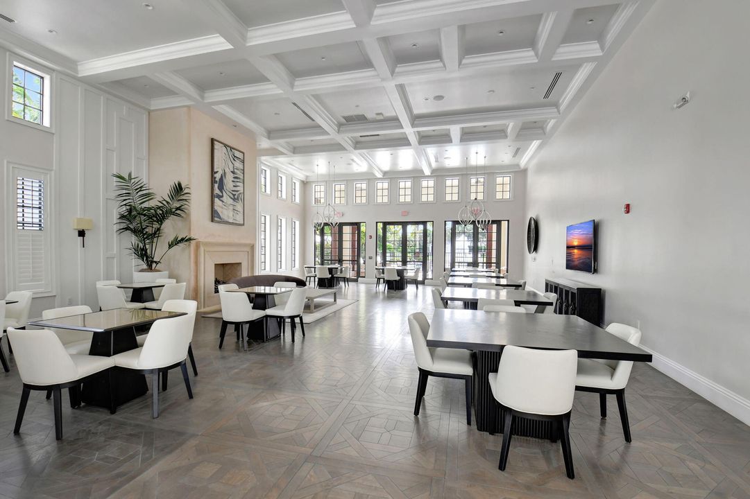 For Sale: $3,295,000 (5 beds, 5 baths, 4698 Square Feet)