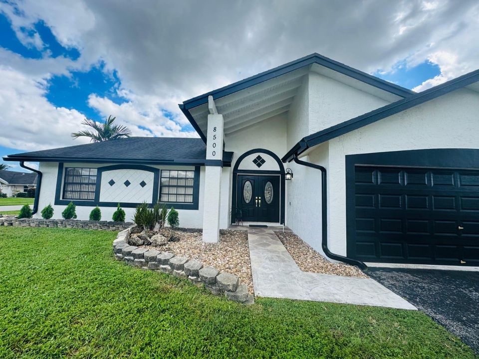 Vendido Recientemente: $580,000 (3 camas, 2 baños, 1876 Pies cuadrados)