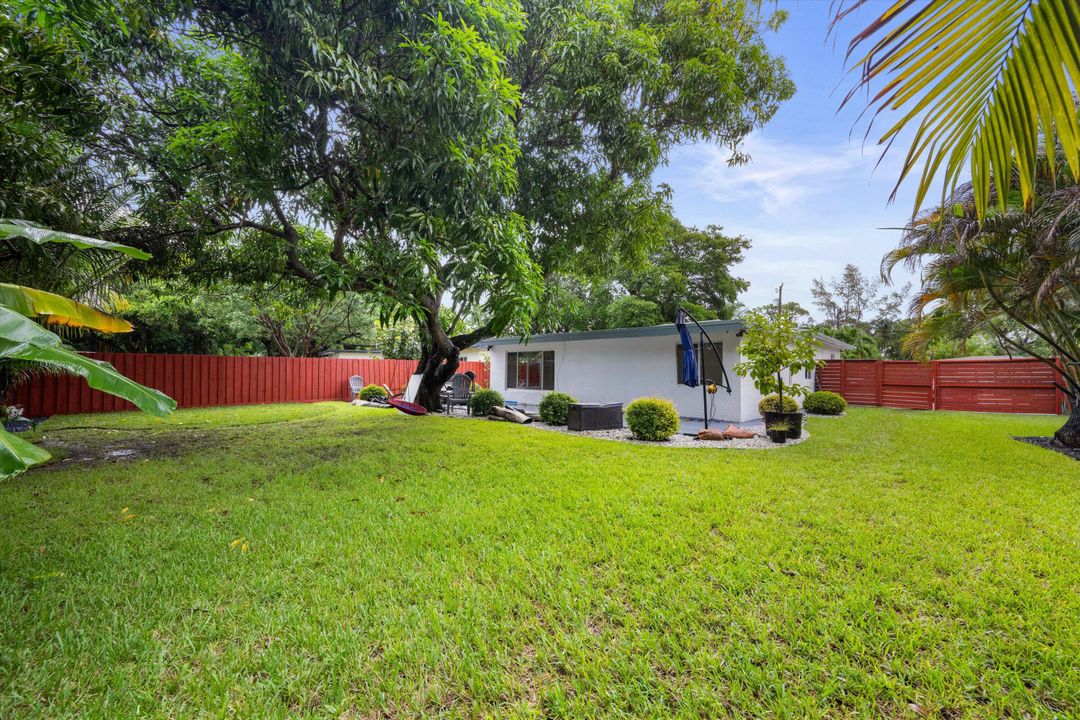 出租: $3,975 (4 贝兹, 3 浴室, 1981 平方英尺)