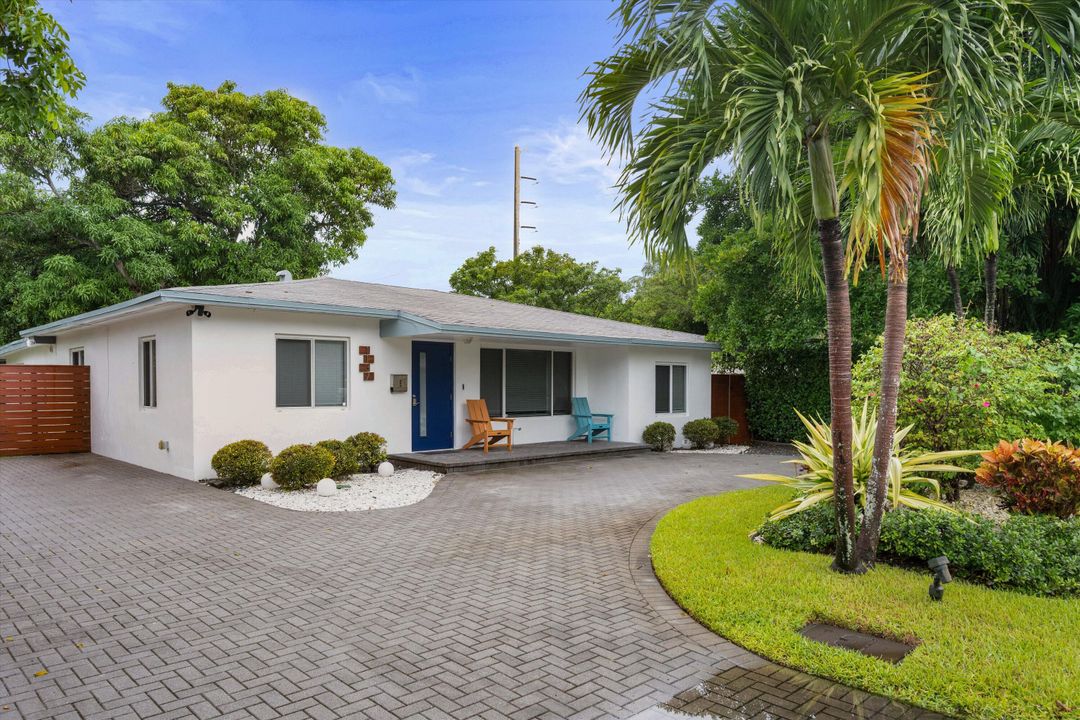 出租: $3,975 (4 贝兹, 3 浴室, 1981 平方英尺)