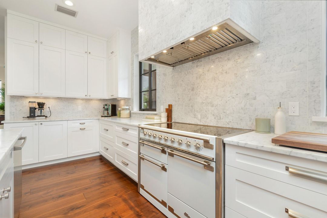 En Venta: $5,700,000 (4 camas, 3 baños, 2947 Pies cuadrados)