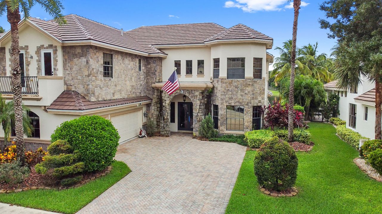 En Venta: $1,150,000 (6 camas, 4 baños, 4079 Pies cuadrados)