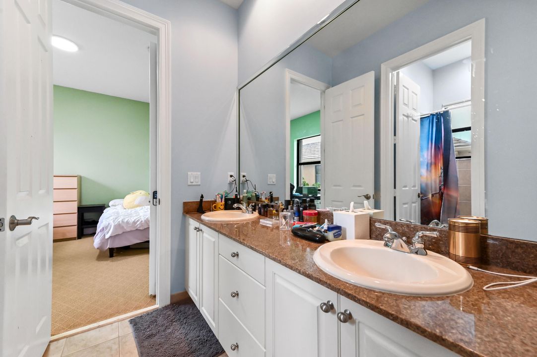 En Venta: $1,150,000 (6 camas, 4 baños, 4079 Pies cuadrados)