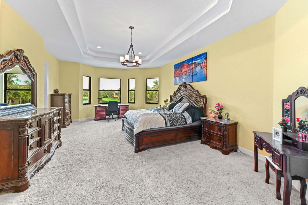 En Venta: $1,150,000 (6 camas, 4 baños, 4079 Pies cuadrados)