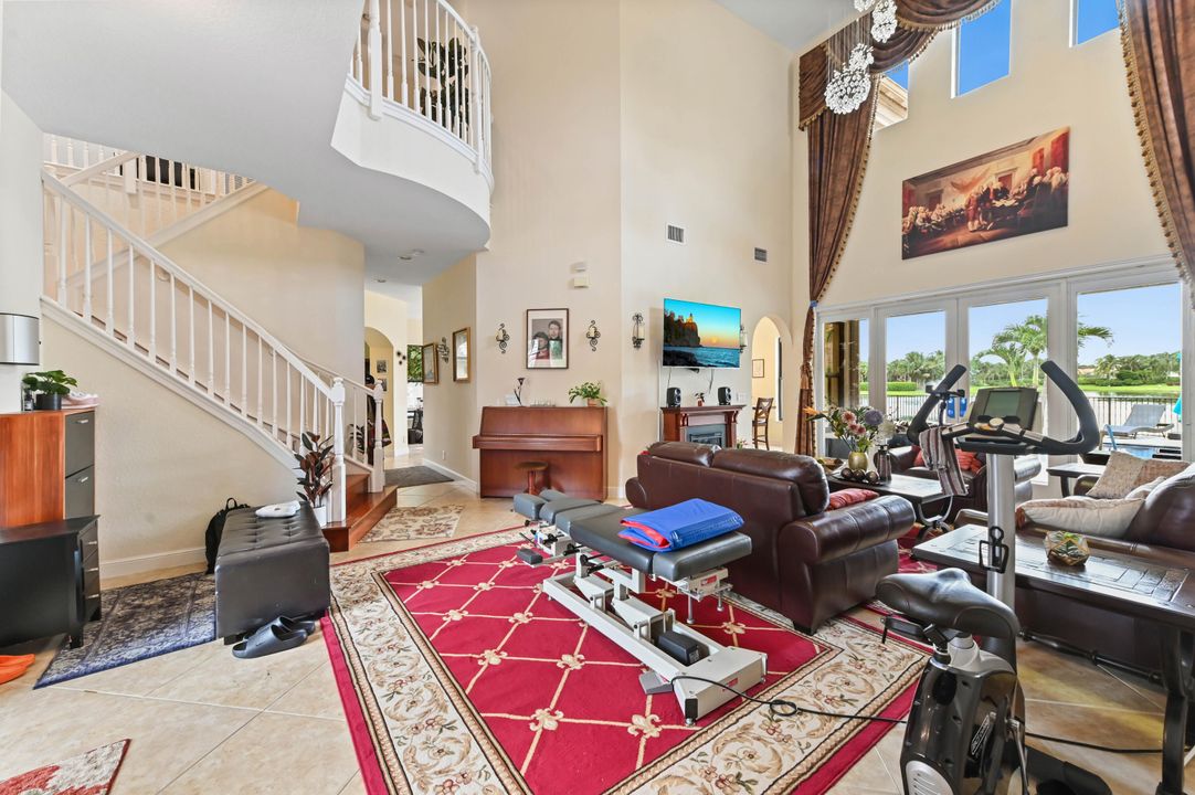 En Venta: $1,150,000 (6 camas, 4 baños, 4079 Pies cuadrados)